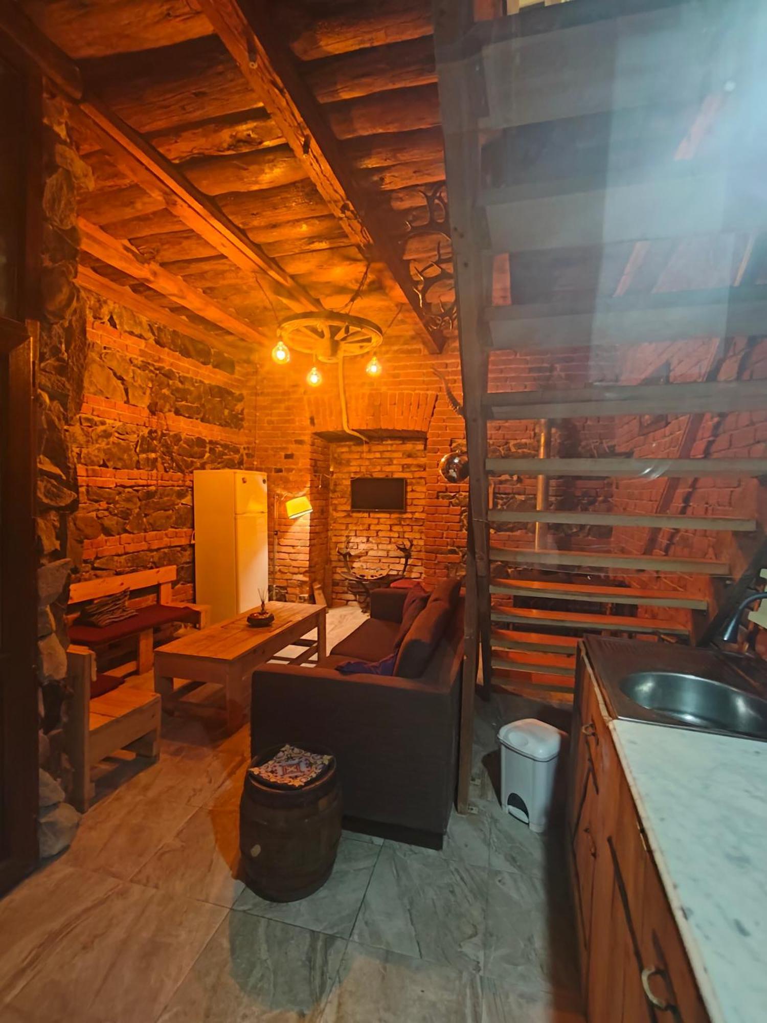 Ambience Hostel & Apartments Тбілісі Екстер'єр фото
